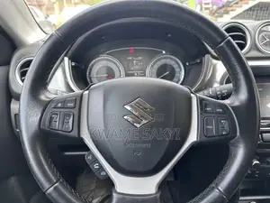 Suzuki Vitara 2022 Silver