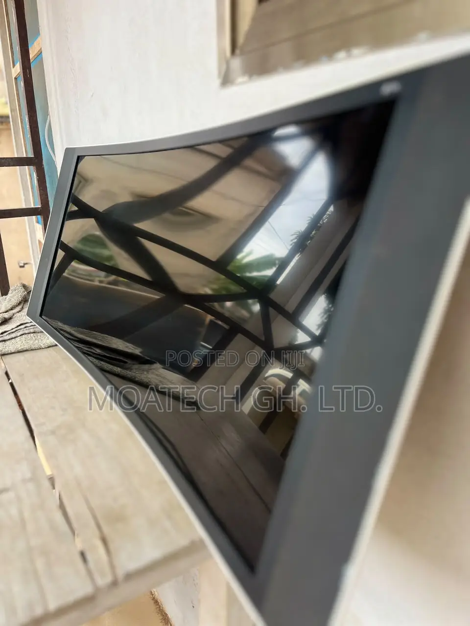 HP Z Display Z34c 34-Inch Ultra Wide Curved Display