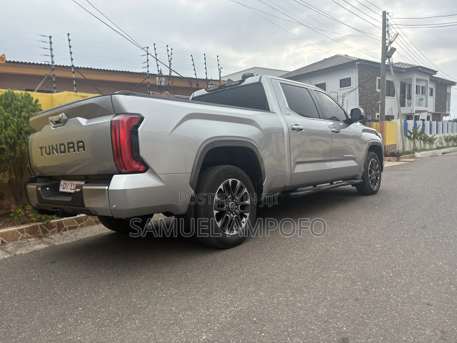 Toyota Tundra 2024 Gray