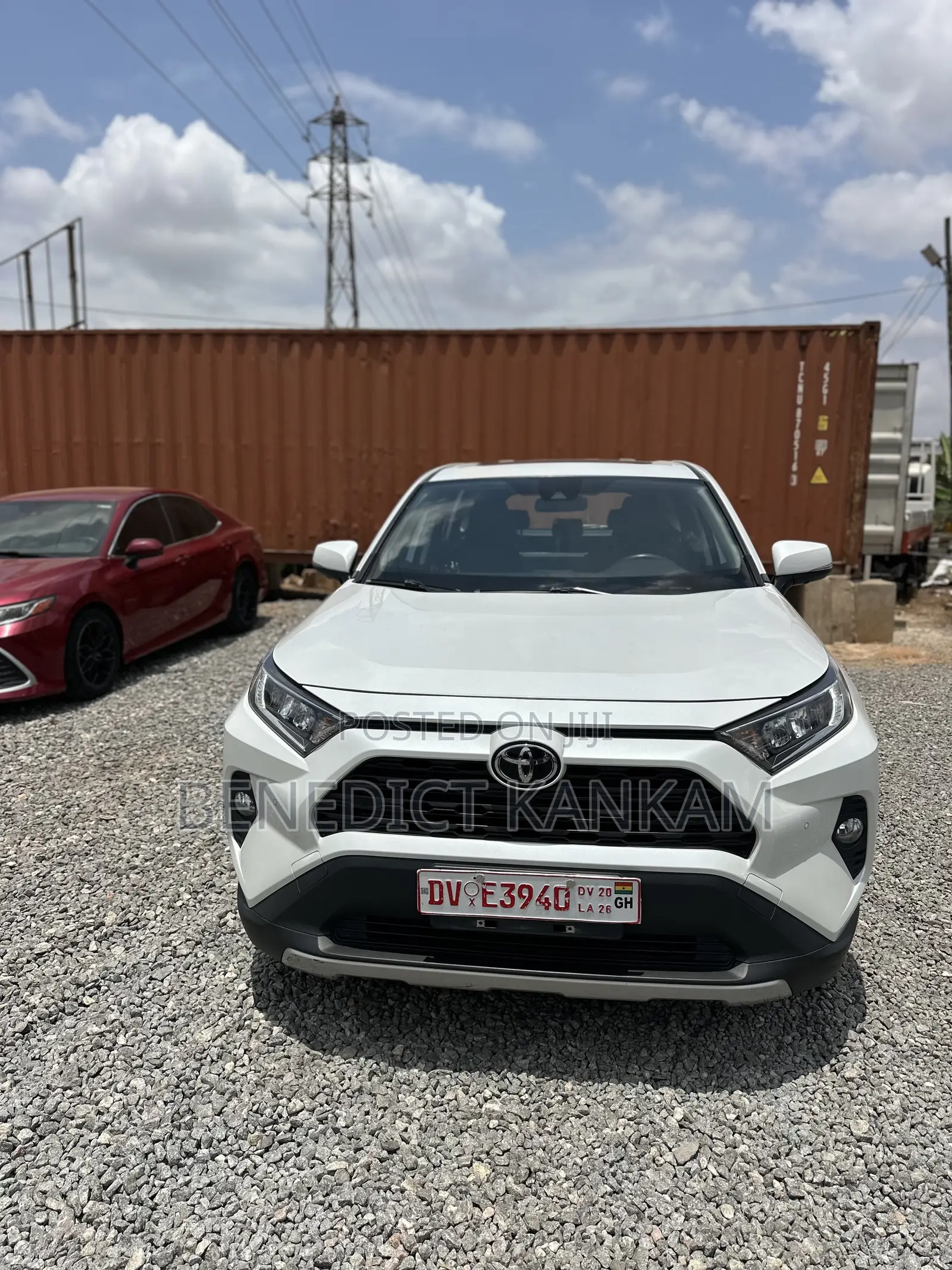 Toyota RAV4 XLE FWD 2023 White