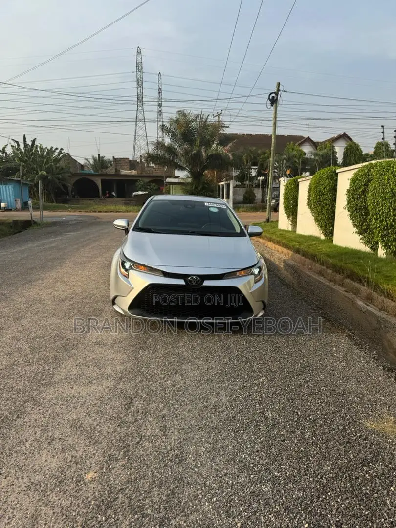 Toyota Corolla 2021 Silver