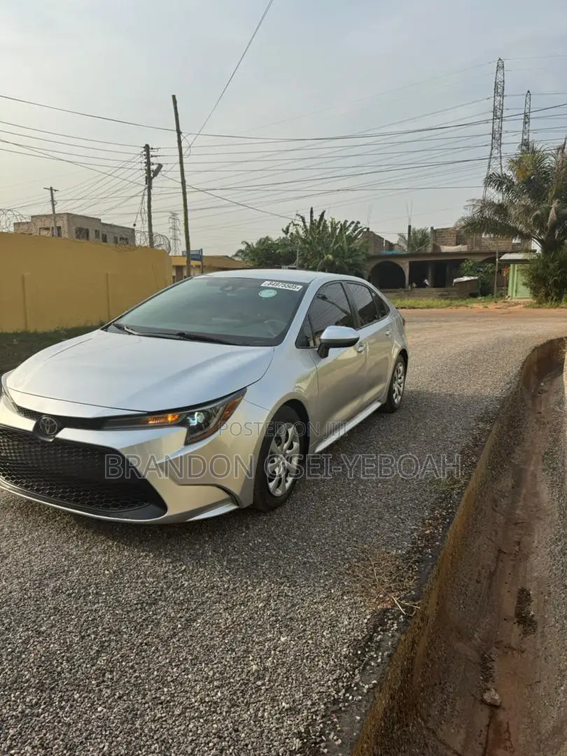 Toyota Corolla 2021 Silver