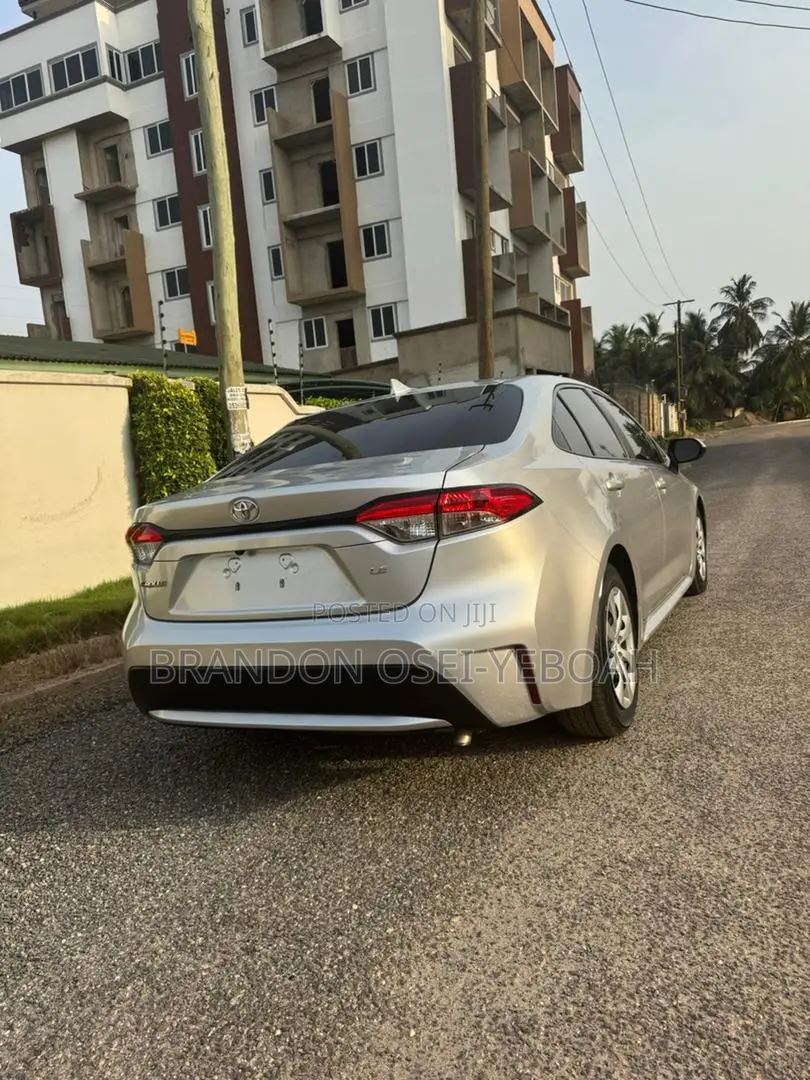 Toyota Corolla 2021 Silver