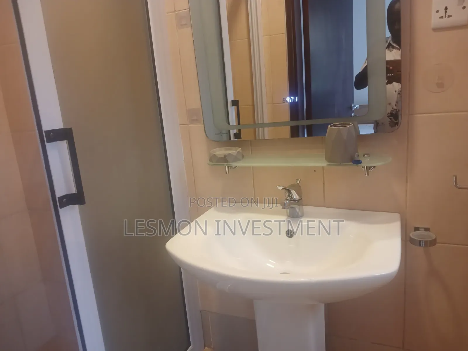 Furnished 2bdrm Apartment in Lesmon Investment, Oxford Street for rent