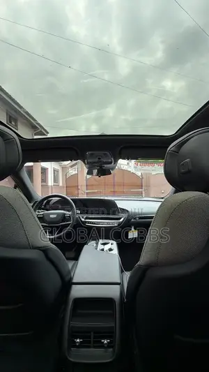 Cadillac Lyriq 2024 White