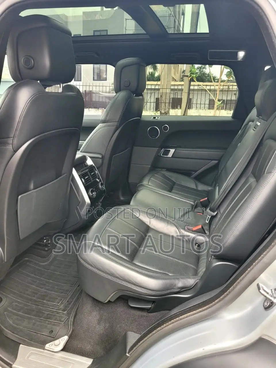 Land Rover Range Rover SWB 2021 Silver