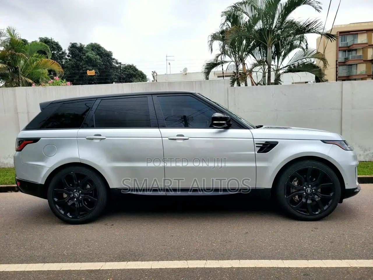Land Rover Range Rover SWB 2021 Silver