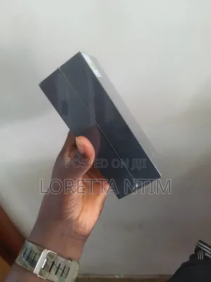 New Samsung Galaxy S20 128 GB Black
