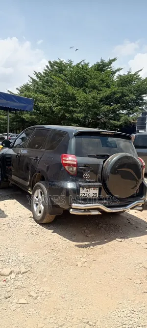 Toyota RAV4 2010 Green