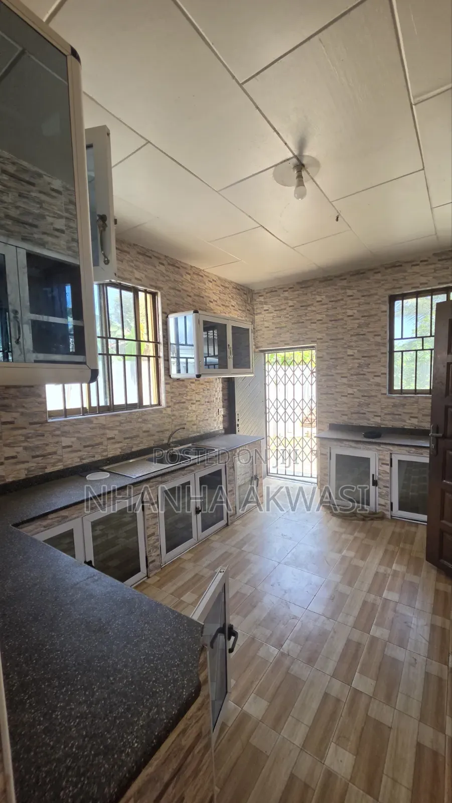 4bdrm House in Klagon, Sakumono for rent