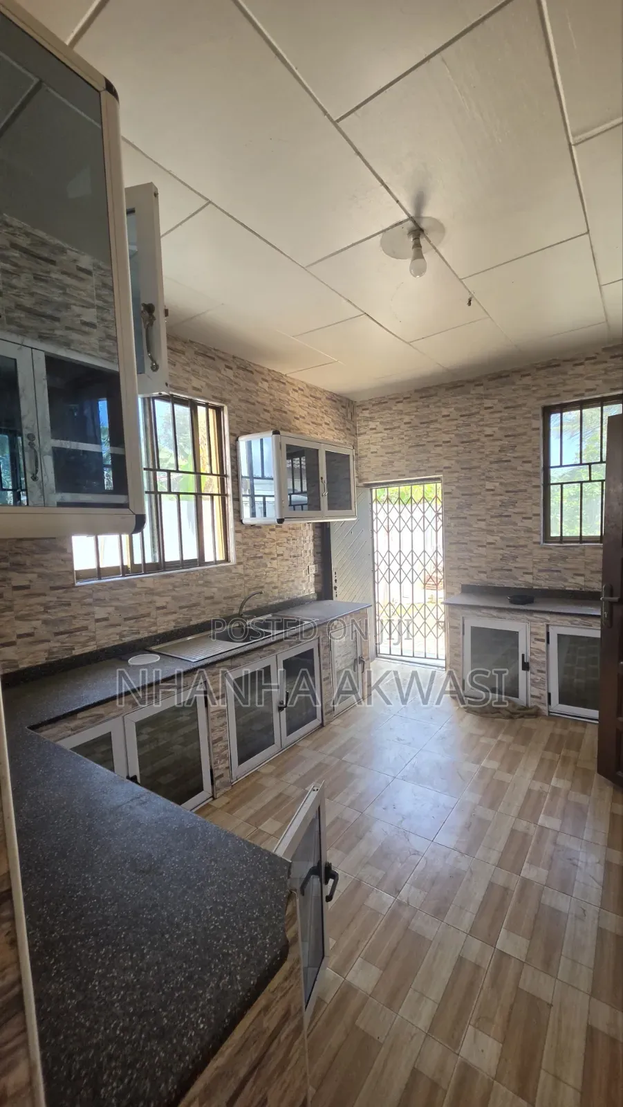 4bdrm House in Klagon, Sakumono for rent