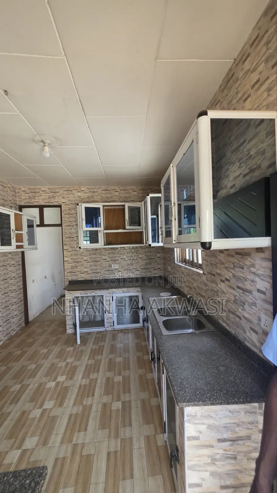 4bdrm House in Klagon, Sakumono for rent