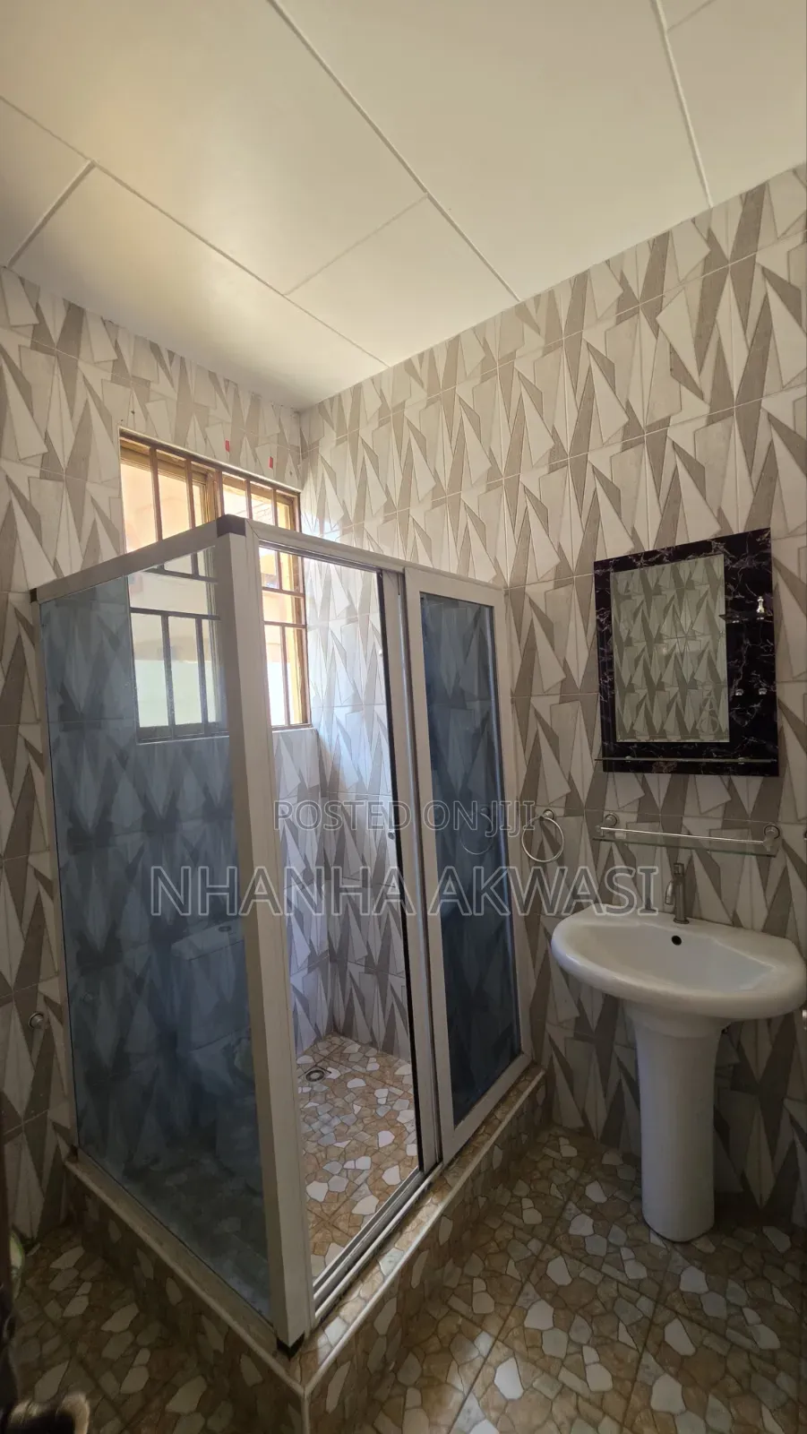 4bdrm House in Klagon, Sakumono for rent