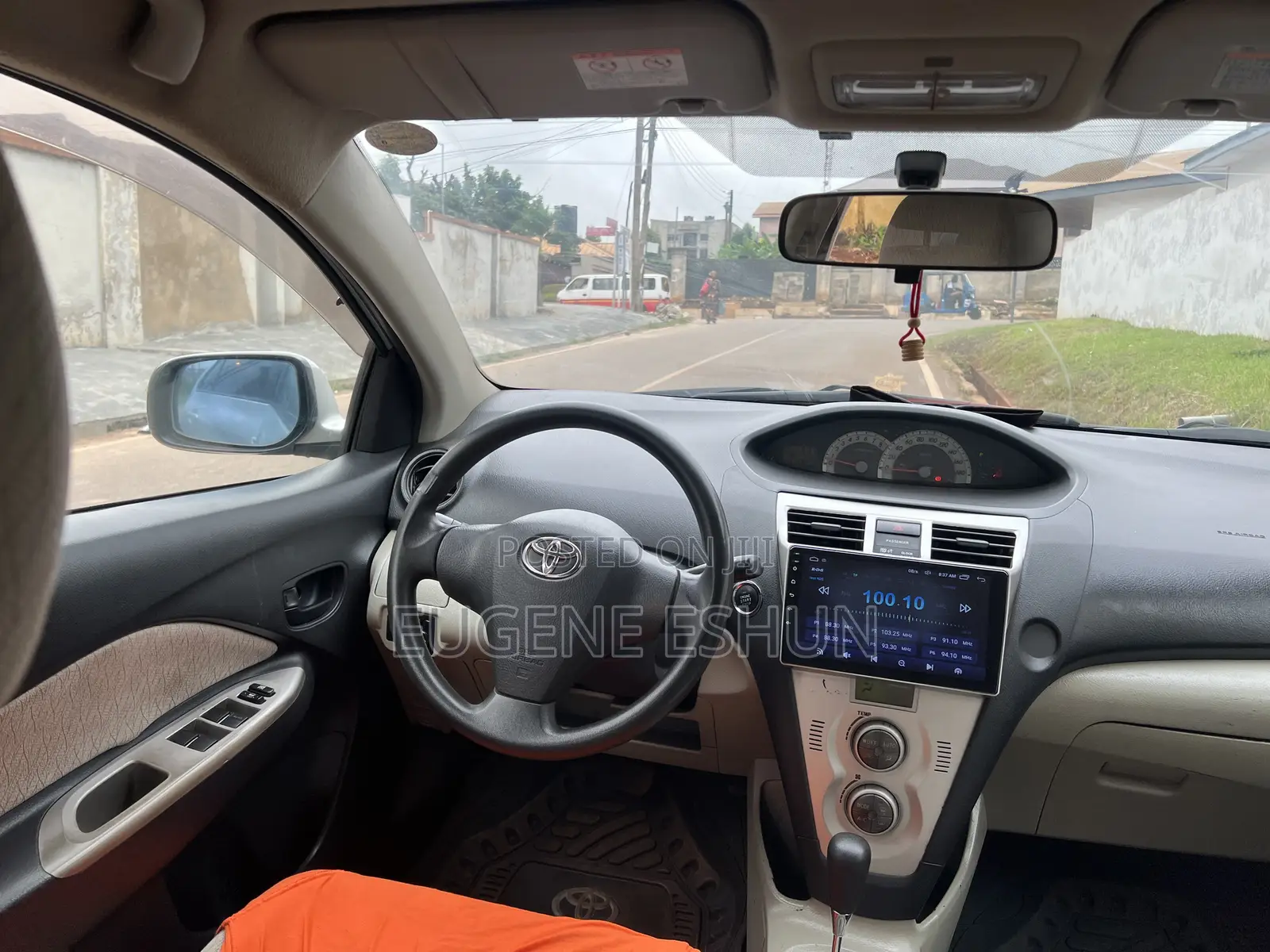 Toyota Belta 2012 Silver