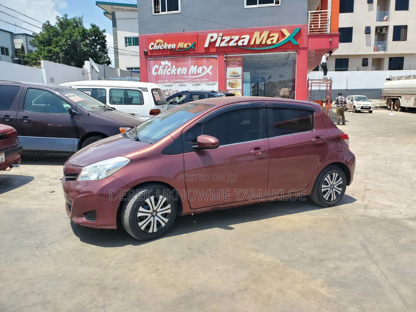 Toyota Vitz 2013 Brown