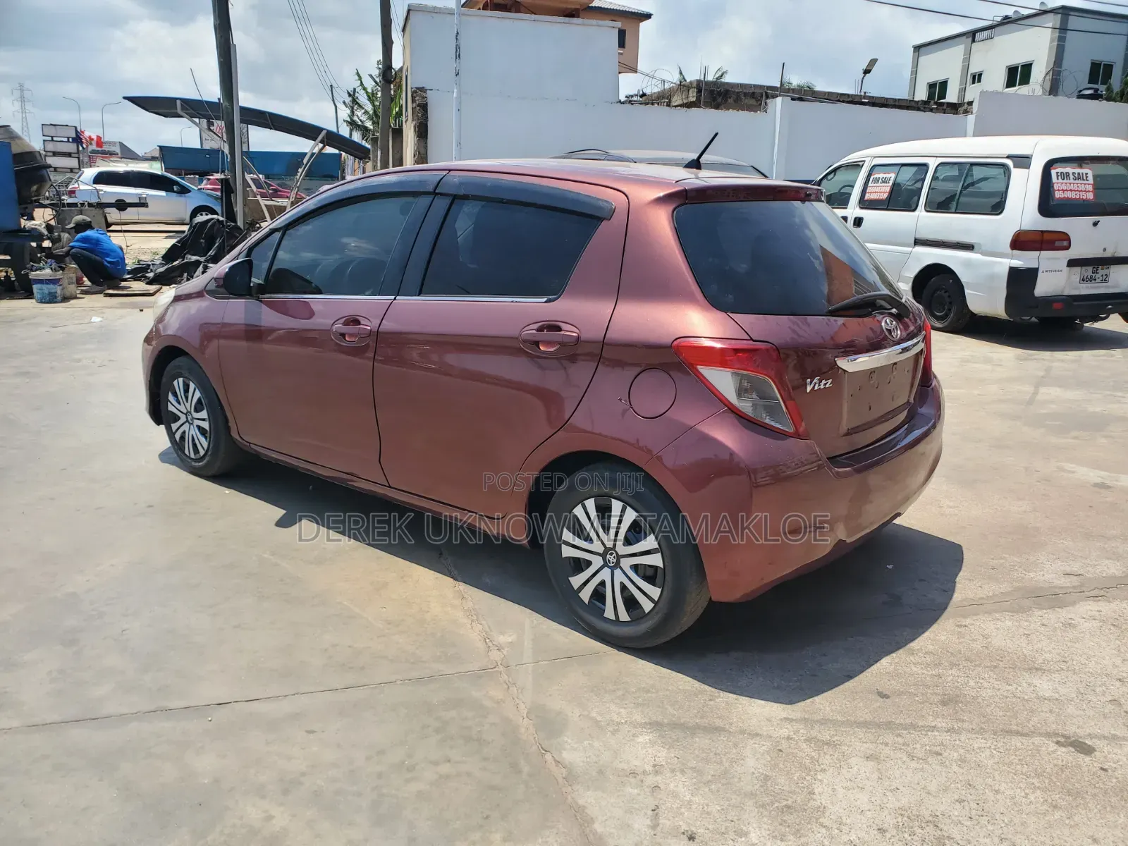 Toyota Vitz 2013 Brown