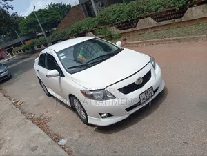 Toyota Corolla 2009 White