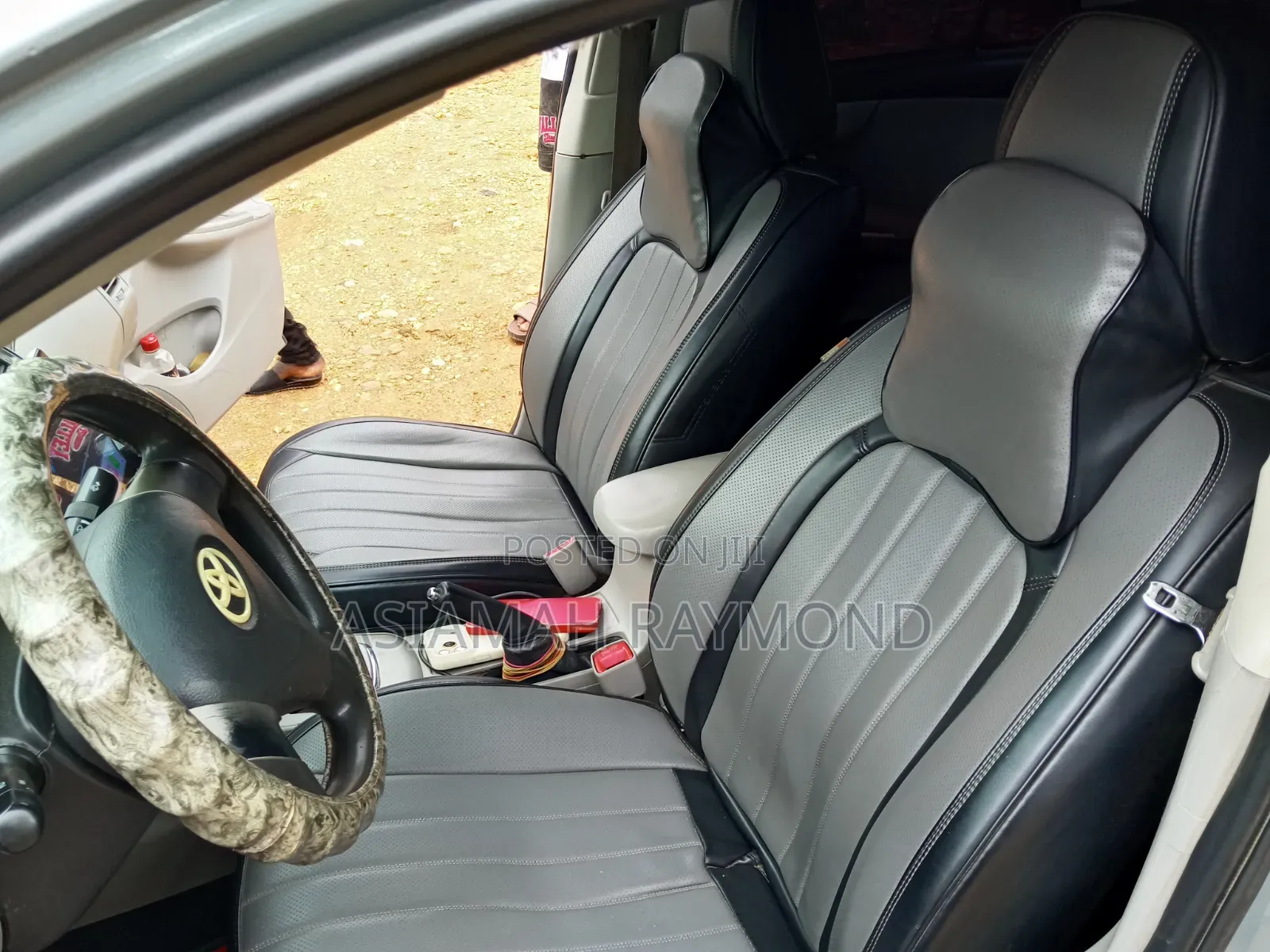 Toyota Corolla LE 4dr Sedan (1.8L 4cyl 4A) 2012 Gray