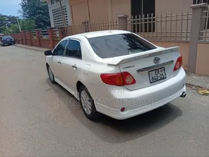 Toyota Corolla 2009 White
