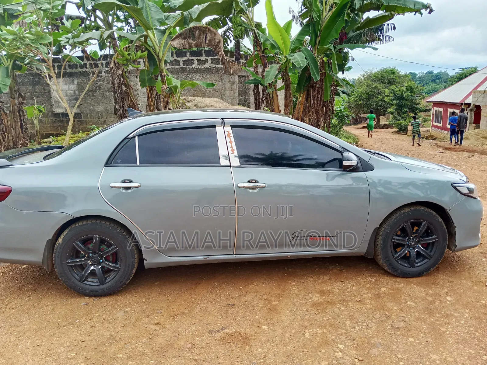 Toyota Corolla LE 4dr Sedan (1.8L 4cyl 4A) 2012 Gray