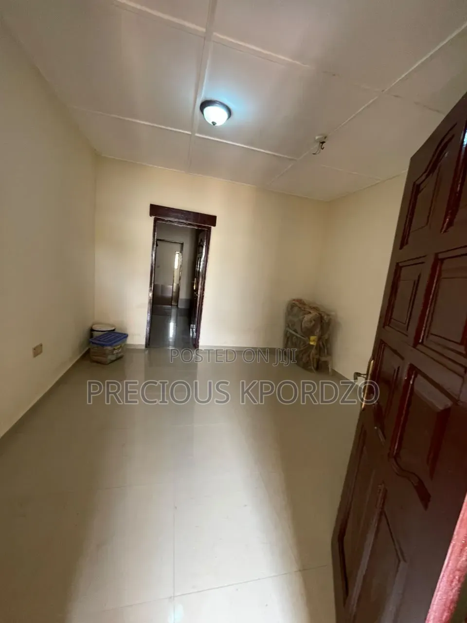 1bdrm Room & Parlour in Adenta Commandos for rent