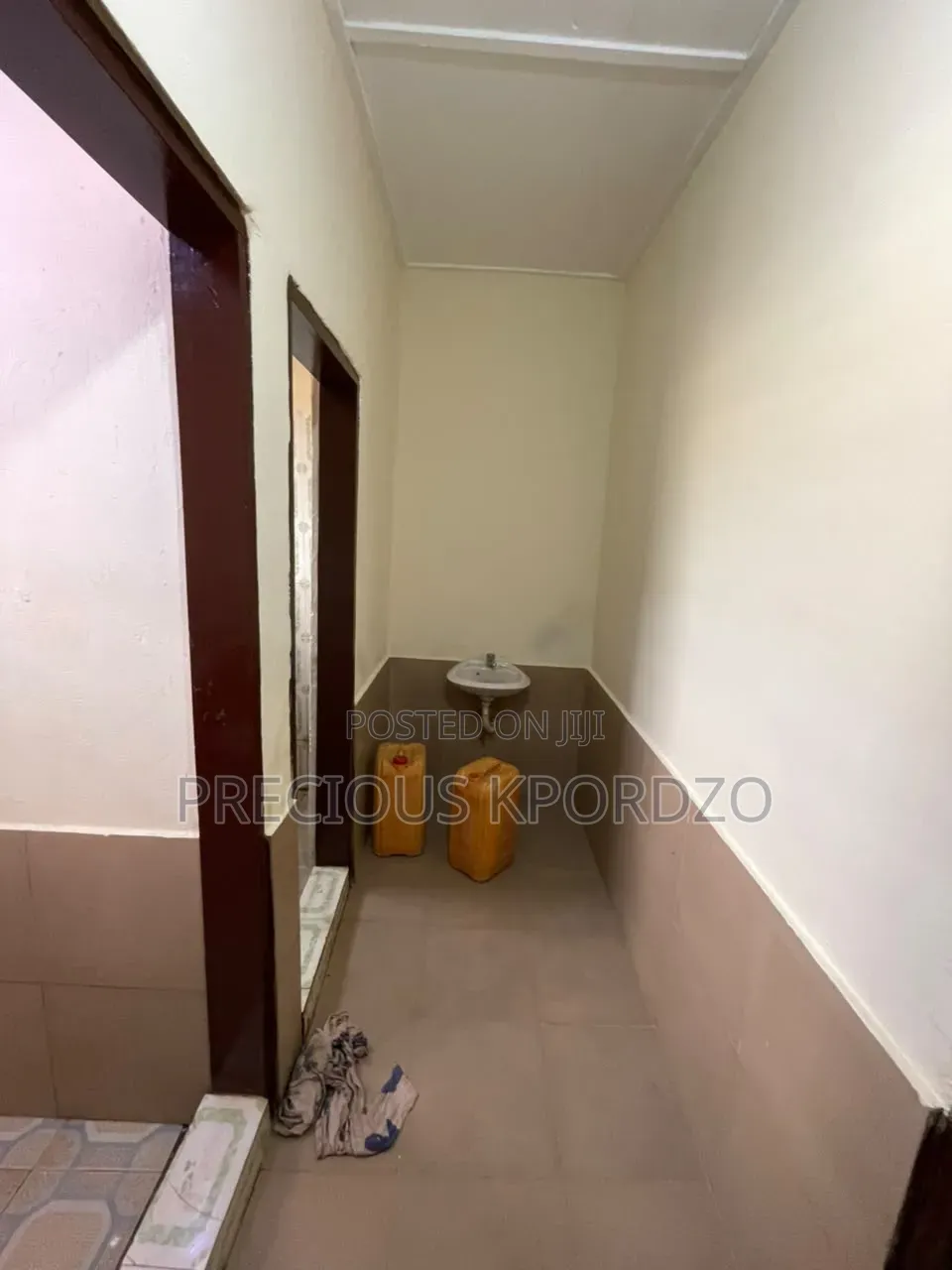 1bdrm Room & Parlour in Adenta Commandos for rent