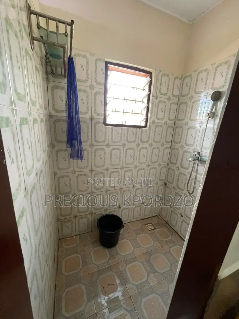 1bdrm Room & Parlour in Adenta Commandos for rent