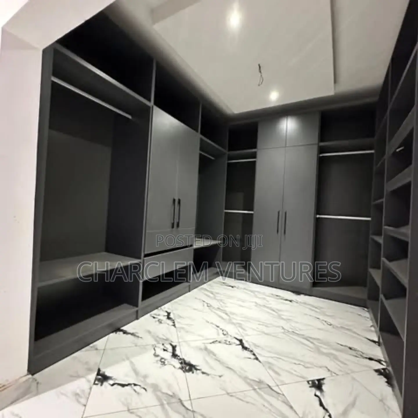 5bdrm House in Charclem Ventures, Adenta for sale