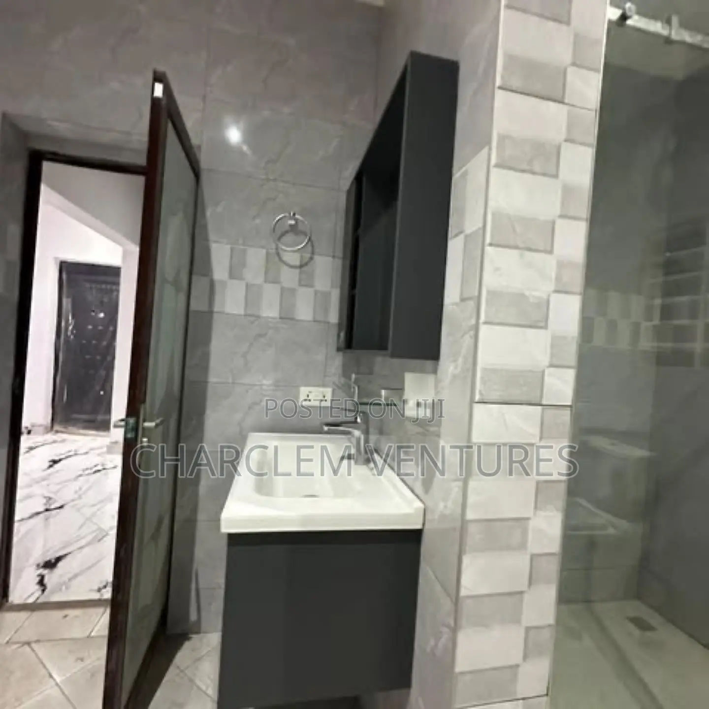 5bdrm House in Charclem Ventures, Adenta for sale