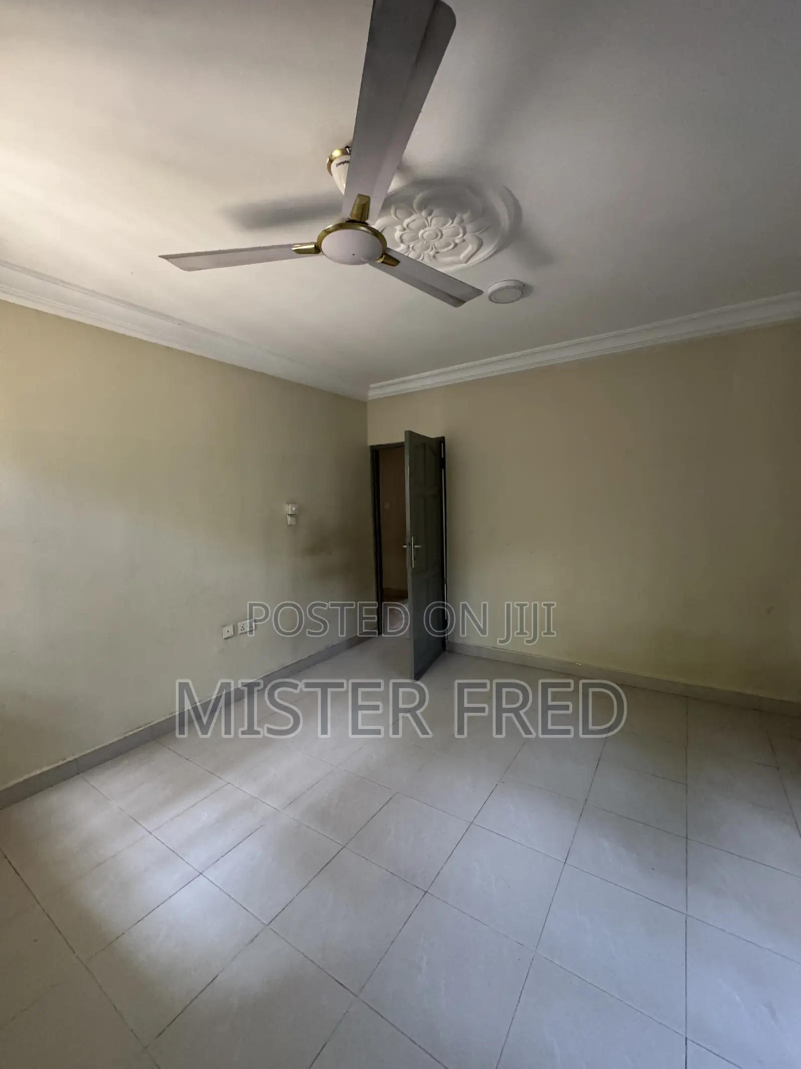 3bdrm Apartment in Scc, Weija for rent