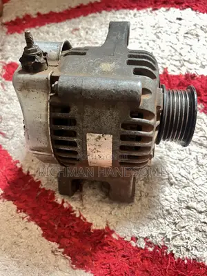 Toyota Vitz Alternator