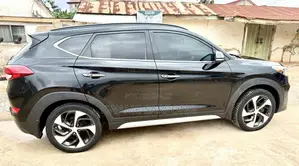Hyundai Tucson Limited AWD 2017 Black