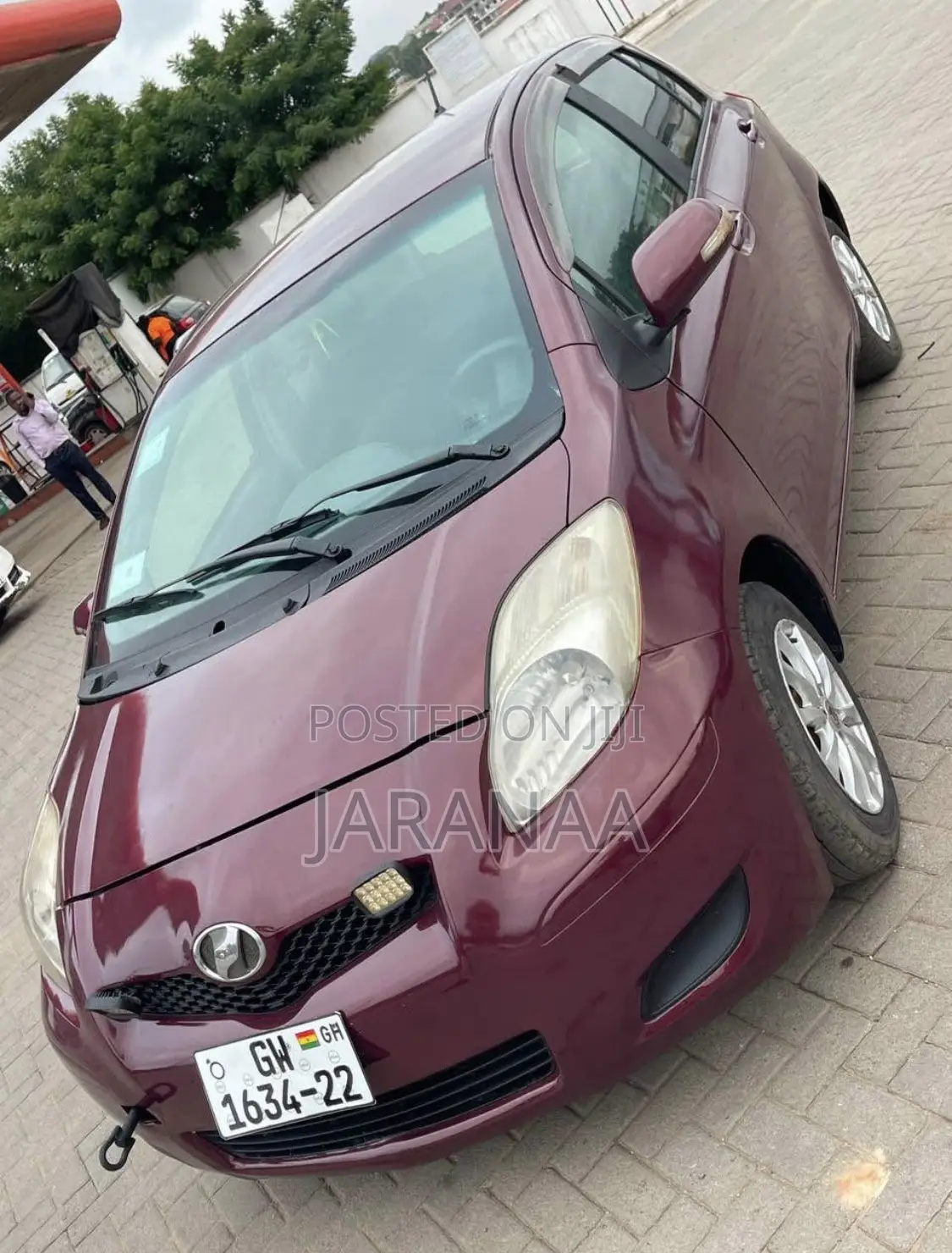 Toyota Vitz 1.3 AWD 5dr 2008 Burgundy
