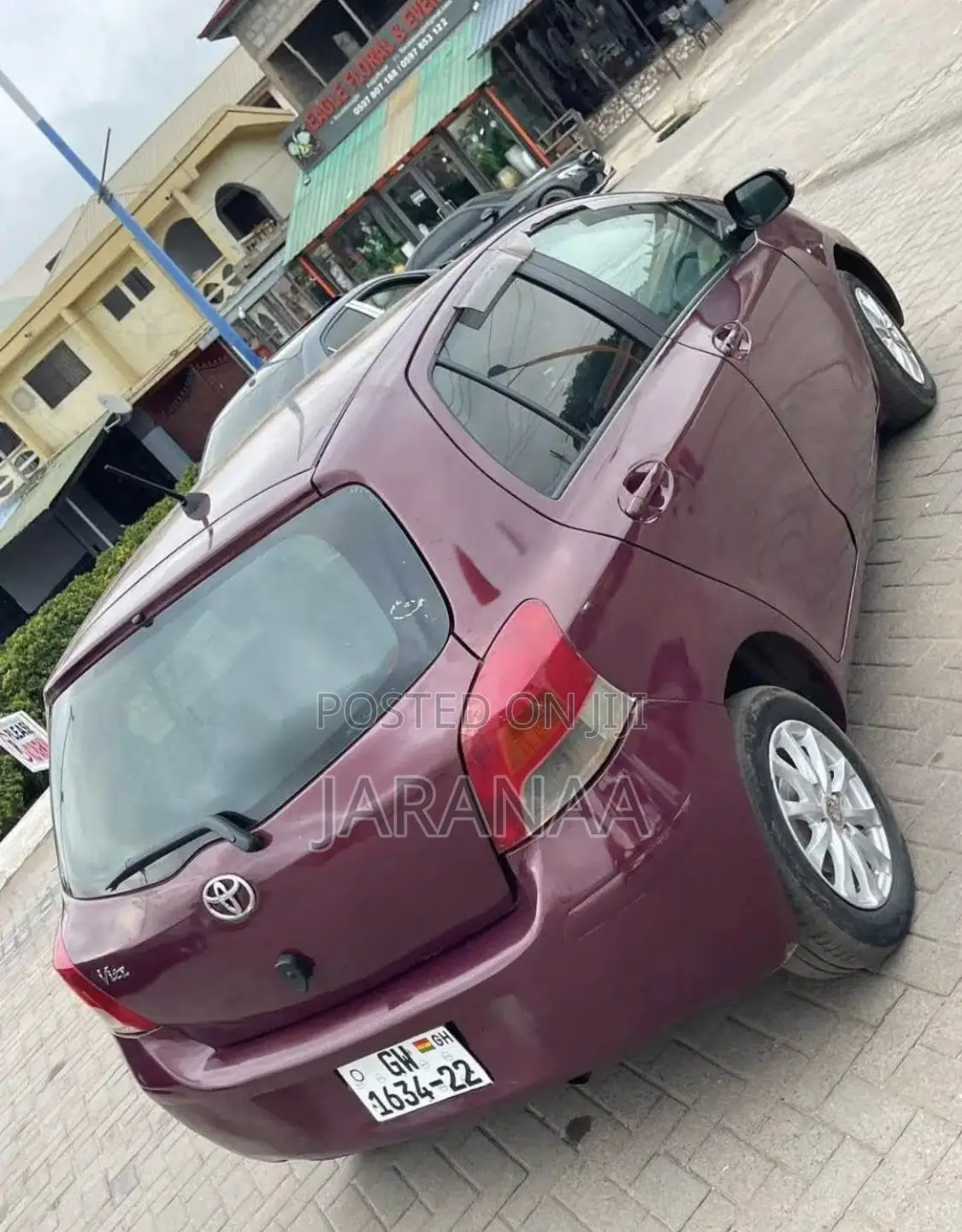 Toyota Vitz 1.3 AWD 5dr 2008 Burgundy