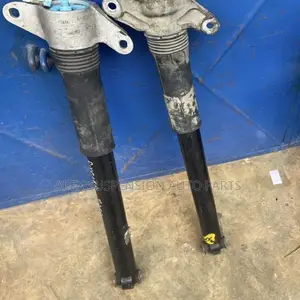 Range Rover Velar Back Shocks