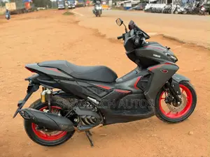 Yamaha Aerox 2025 Gray