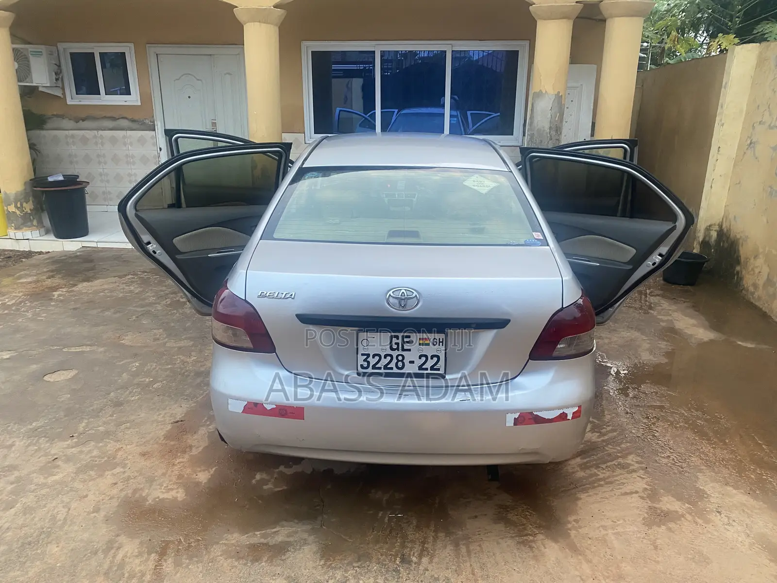 Toyota Belta 2010 Silver