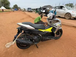 Yamaha Aerox 2025 Gray