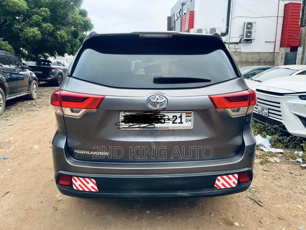 Toyota Highlander LE 2019 Gray