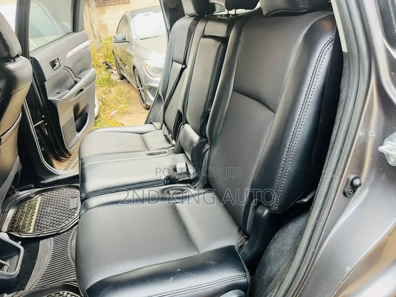 Toyota Highlander LE 2019 Gray