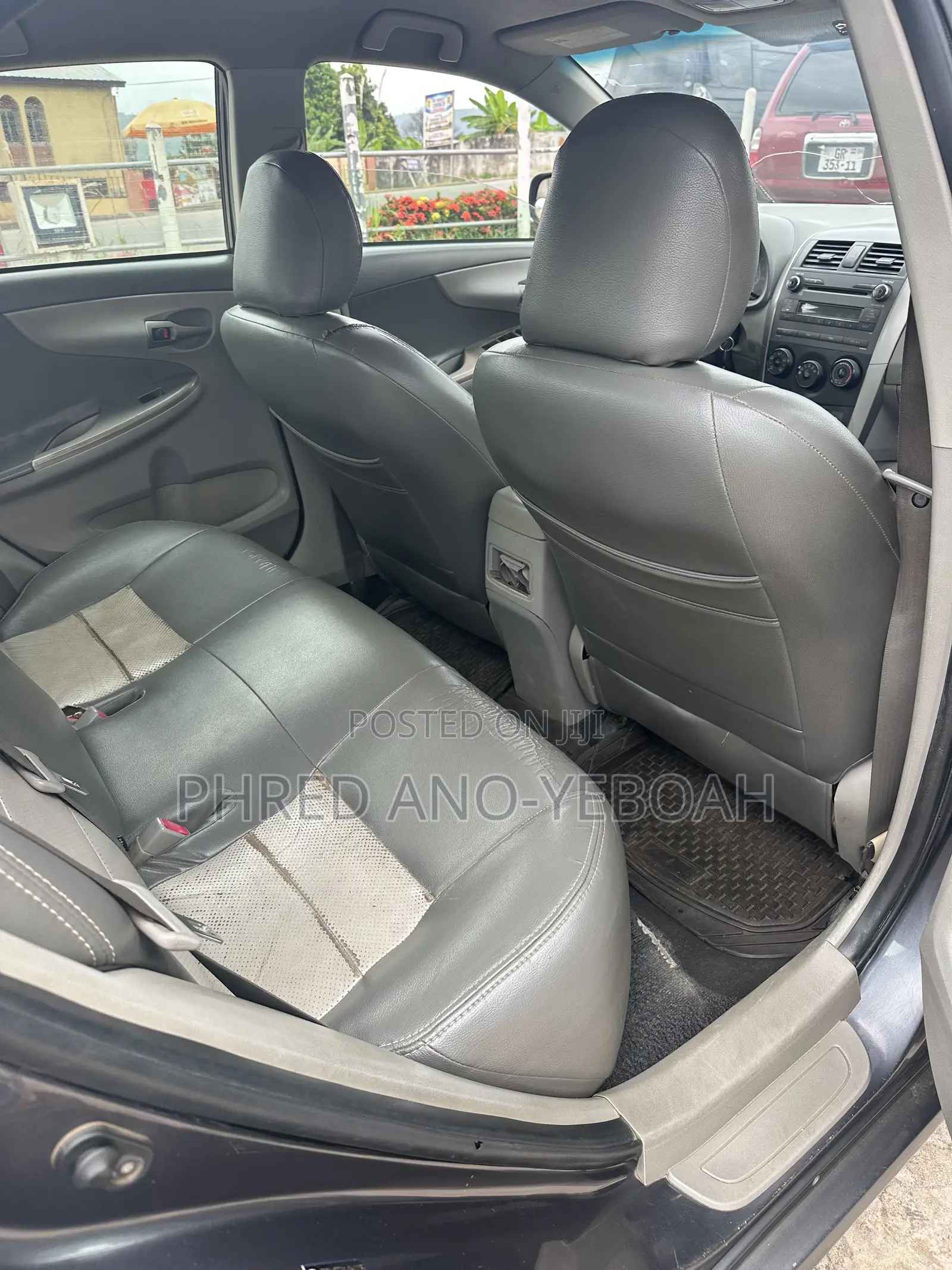 Toyota Corolla LE 4dr Sedan (1.8L 4cyl 4A) 2010 Gray