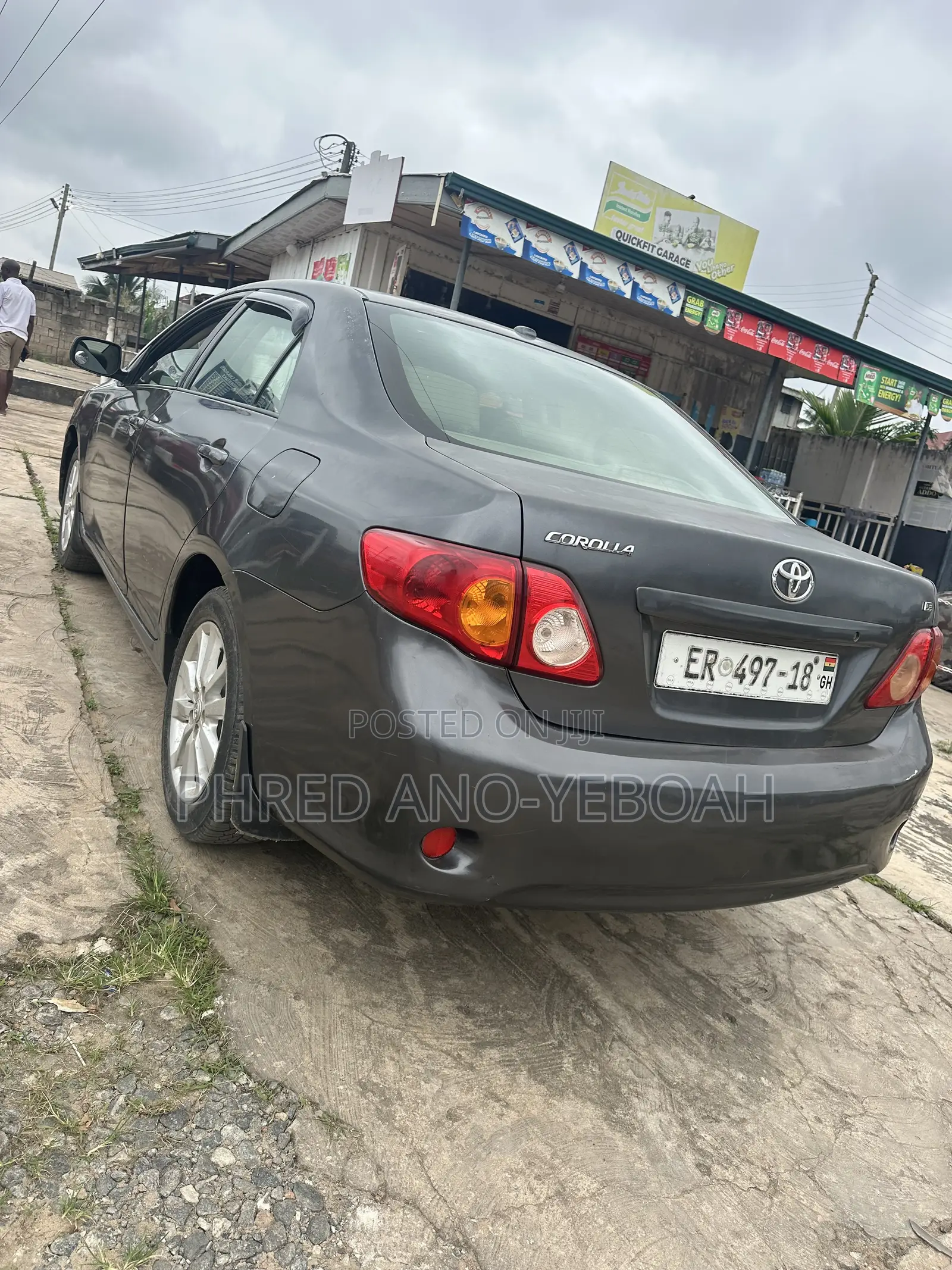 Toyota Corolla LE 4dr Sedan (1.8L 4cyl 4A) 2010 Gray