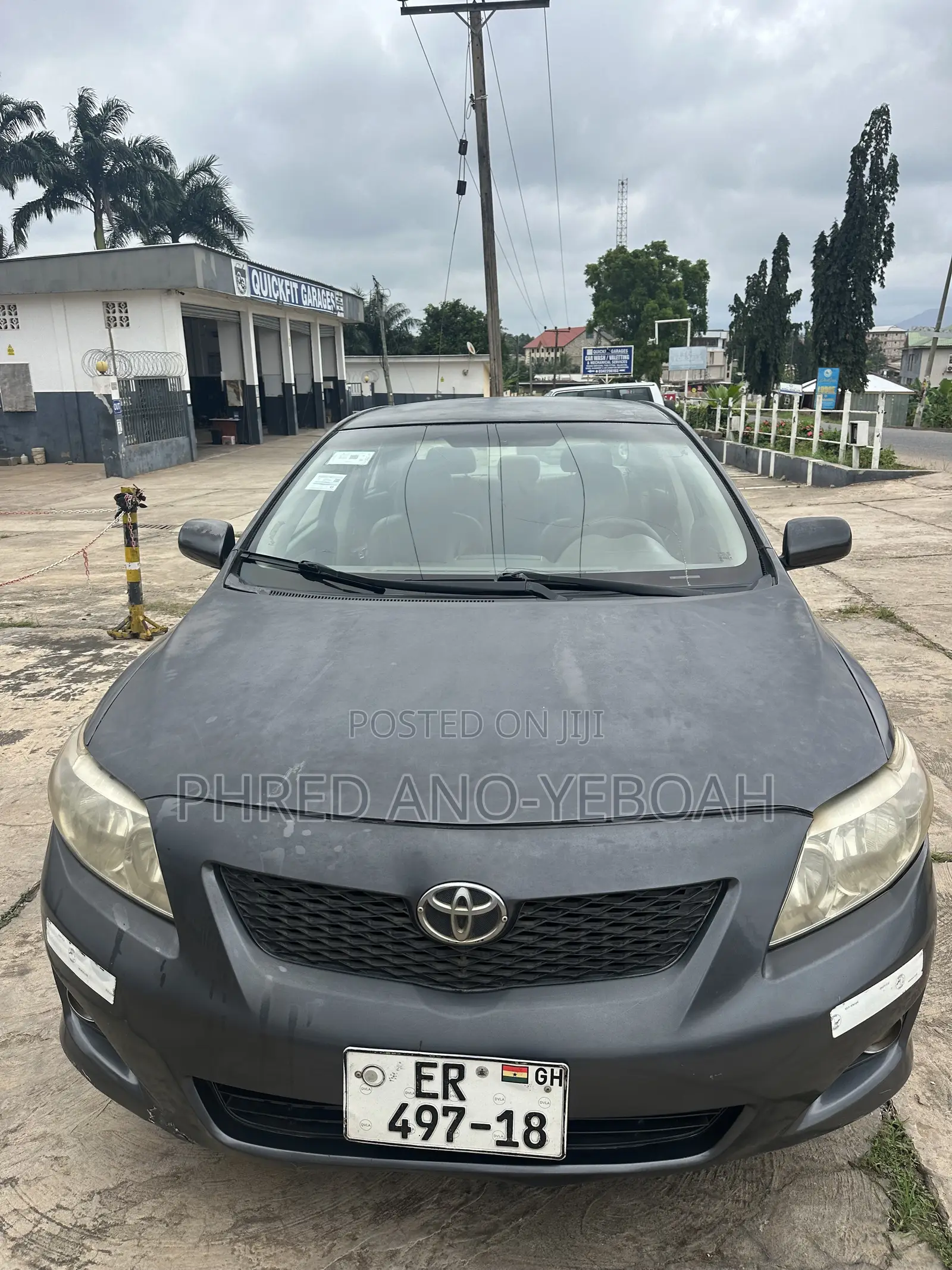 Toyota Corolla LE 4dr Sedan (1.8L 4cyl 4A) 2010 Gray