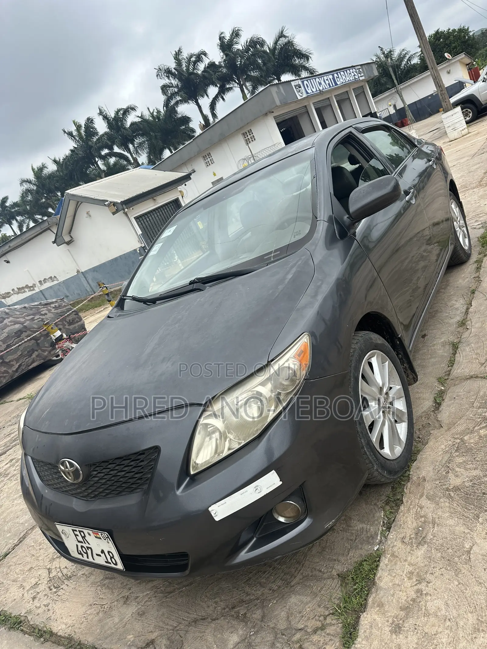Toyota Corolla LE 4dr Sedan (1.8L 4cyl 4A) 2010 Gray