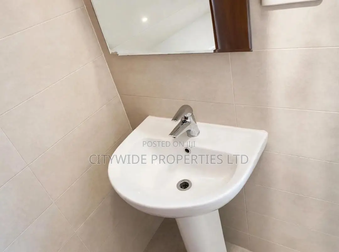 2bdrm Apartment in American House for sale