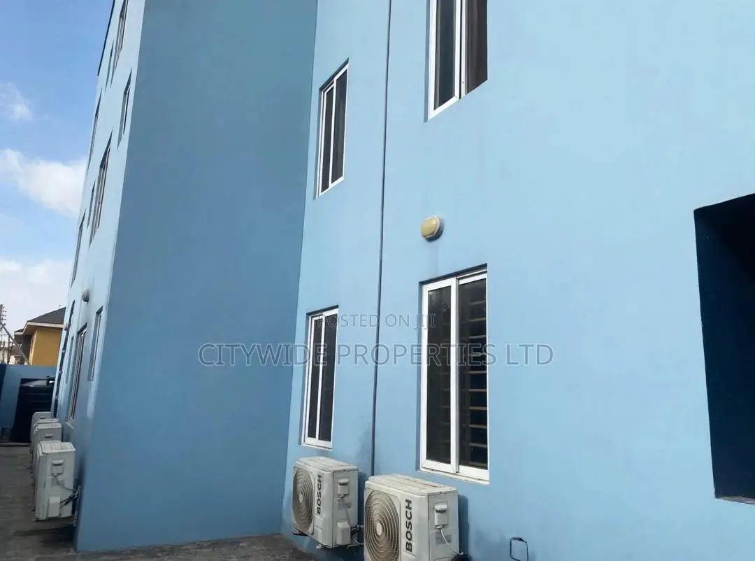 2bdrm Apartment in American House for sale