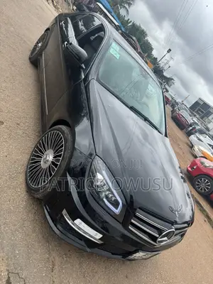 Mercedes-Benz C300 2008 Black
