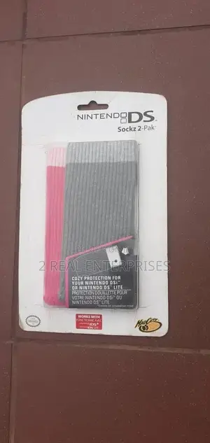 Mad Catz Nintendo 3DS / DS / DS Lite Sockz Protective Sleeves 2-Pack