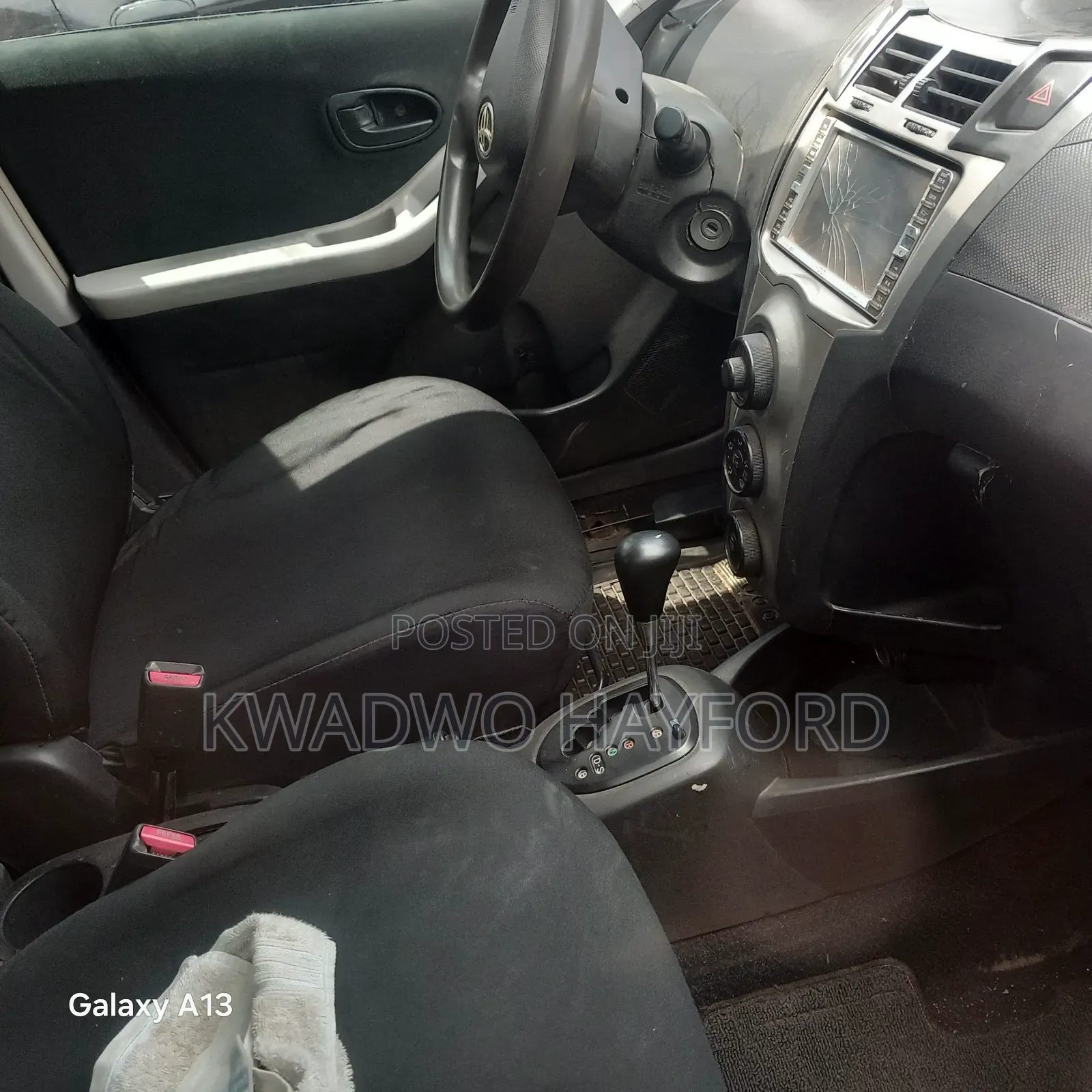 Toyota Vitz 1.0 FWD 3dr 2010 Black