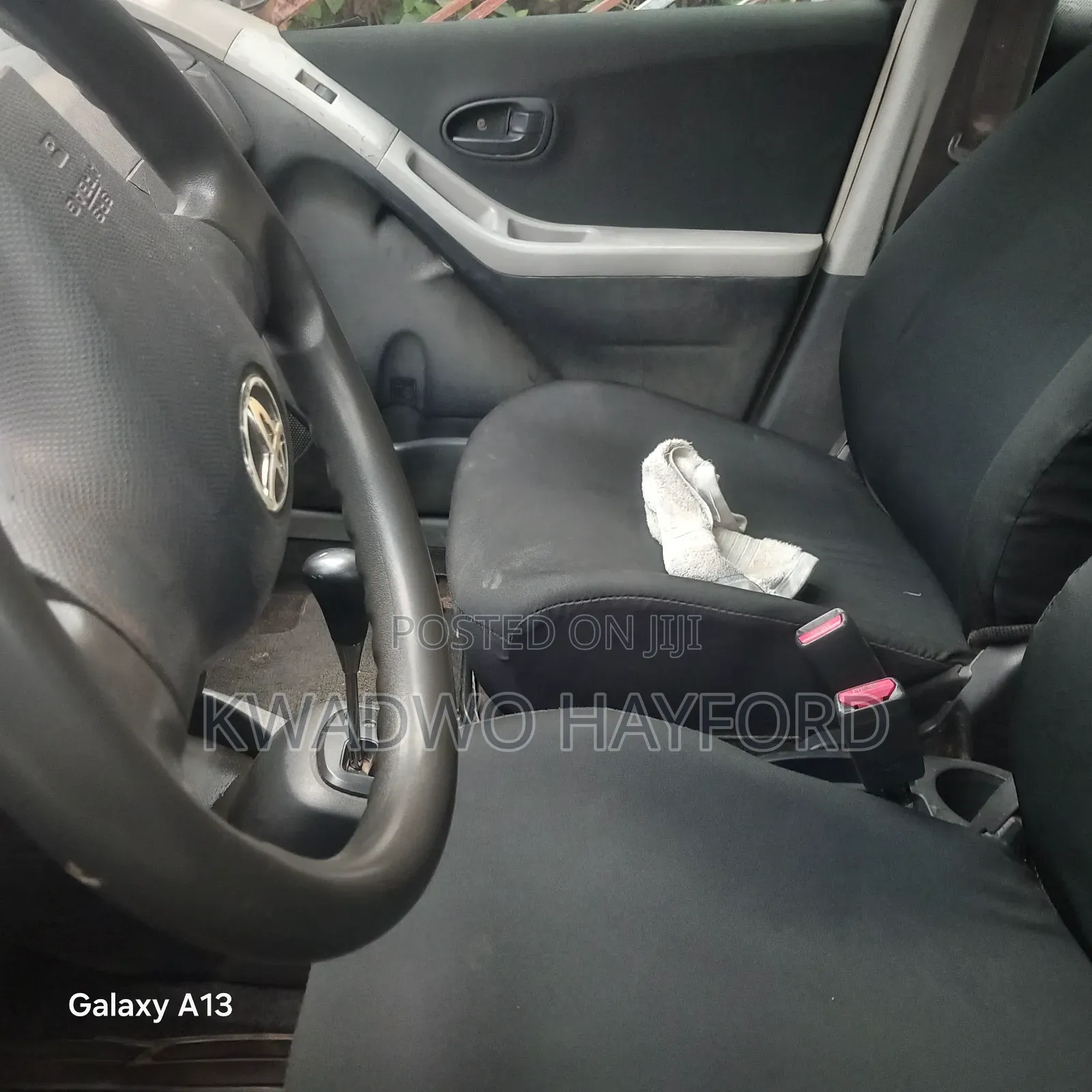 Toyota Vitz 1.0 FWD 3dr 2010 Black